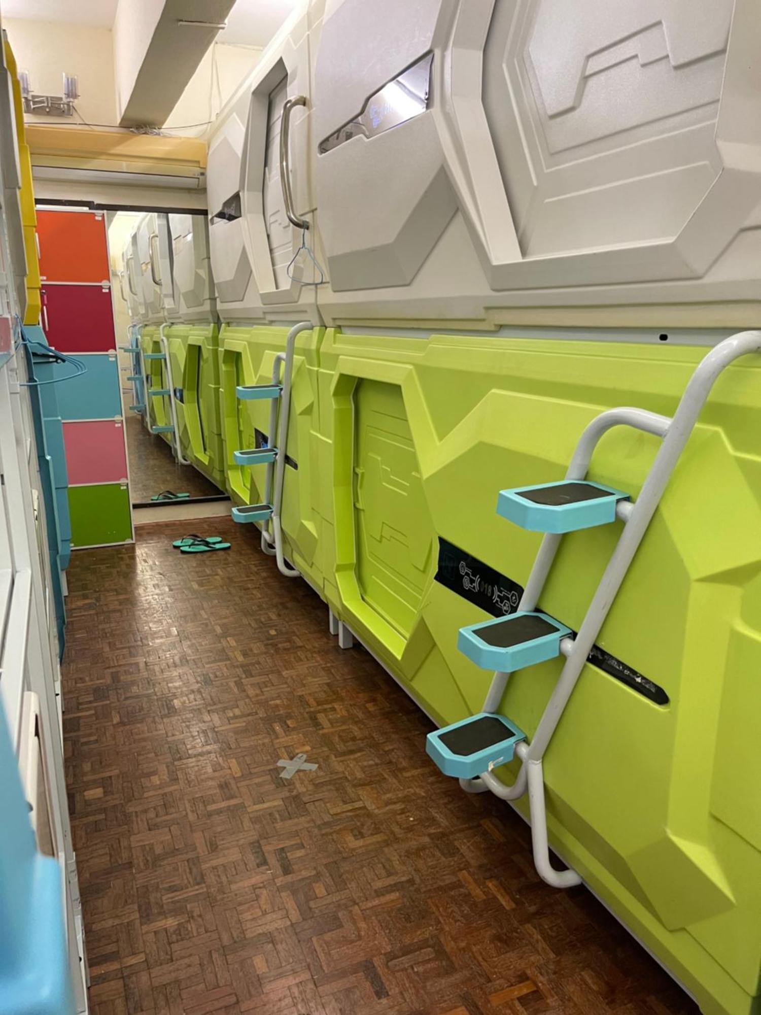 Pelangi Capsule Hostel Джохор-Бару Экстерьер фото